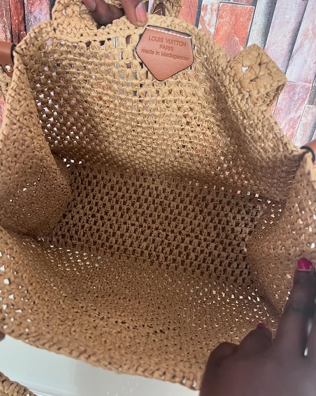 LOUIS VUITTON Raffia Calfskin By The Pool OnTheGo MM Natural 39x15x30cm